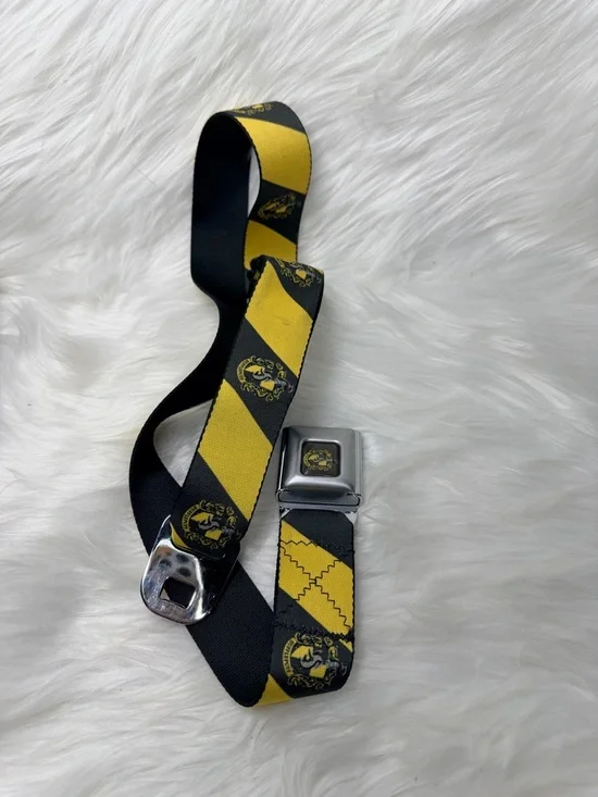 Hufflepuff Seatbelt-Style Belt - Picture 5 of 6